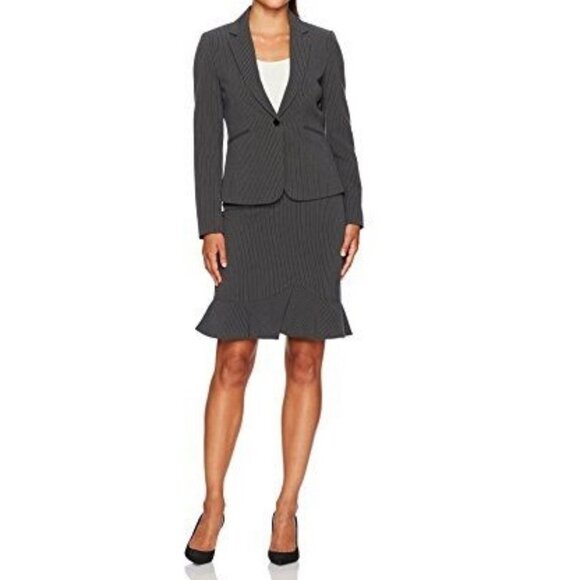 Tahari by Arthur S. Levine Petite Pinstripe One Button Skirt Suit - Picture 1 of 1